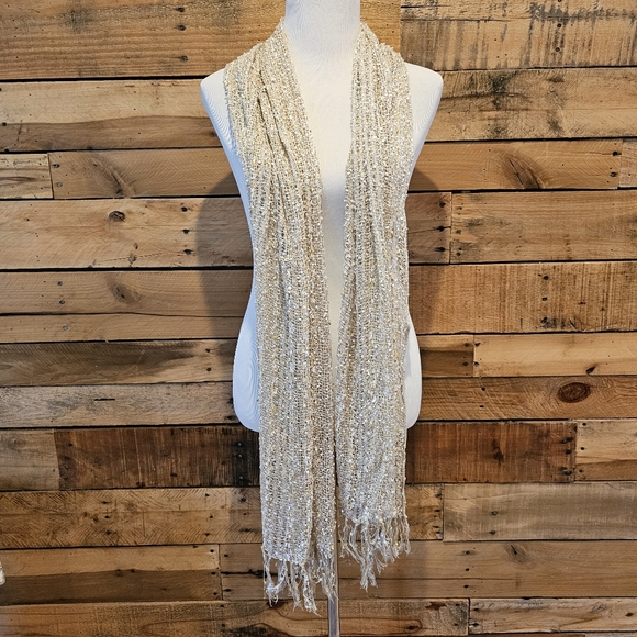 Gold, silver and white open weave scarf/shawl - Picture 2 of 6